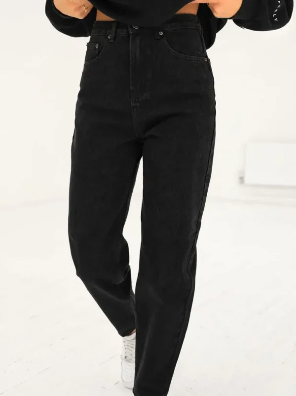 Blakely Clothing Mom Jeans Best Sale