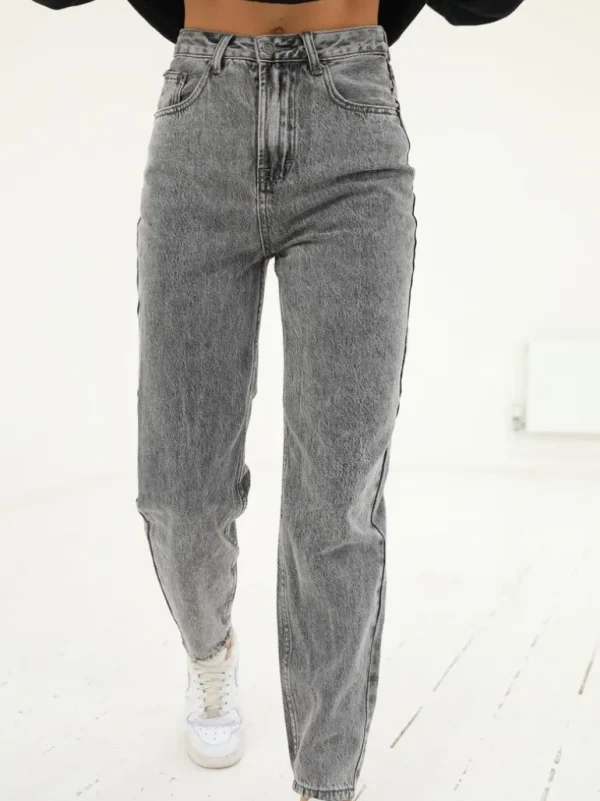 Blakely Clothing Mom Jeans Flash Sale