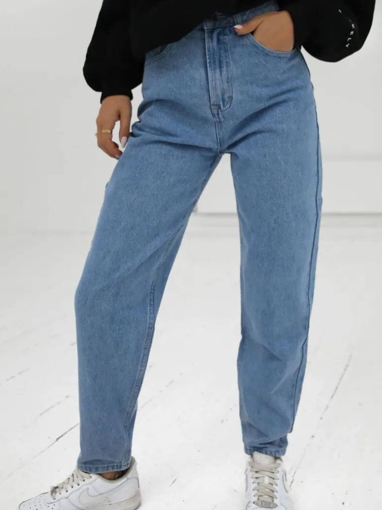 Blakely Clothing Mom Jeans Cheap